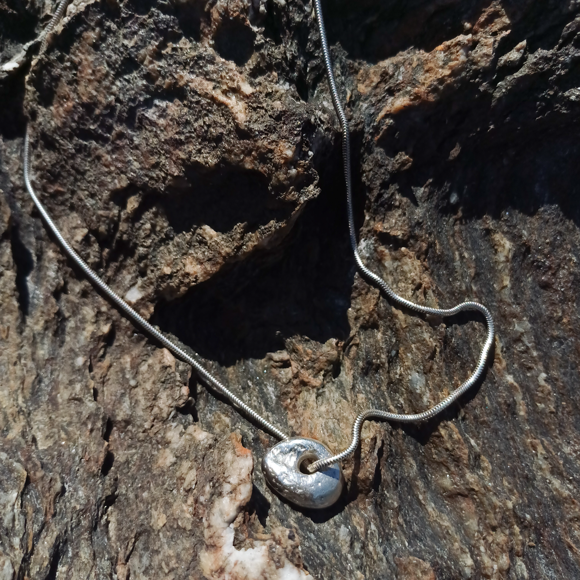 Pebble necklace 