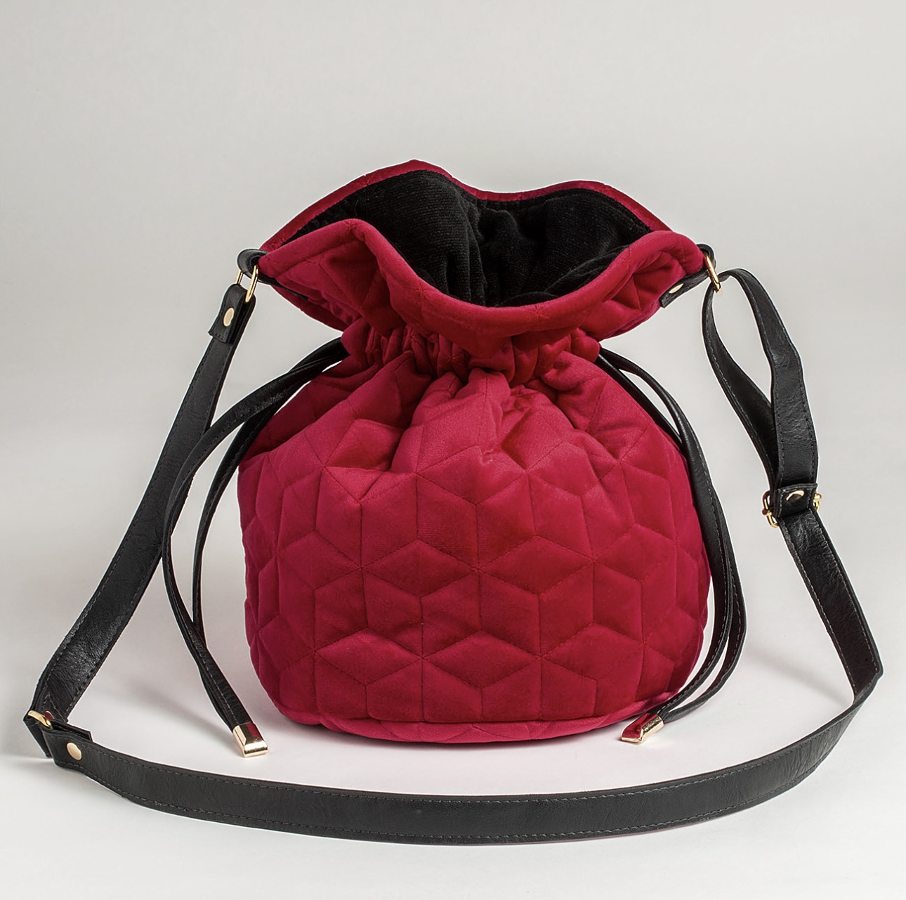Quilted Velvet Bucket Bag- Red
