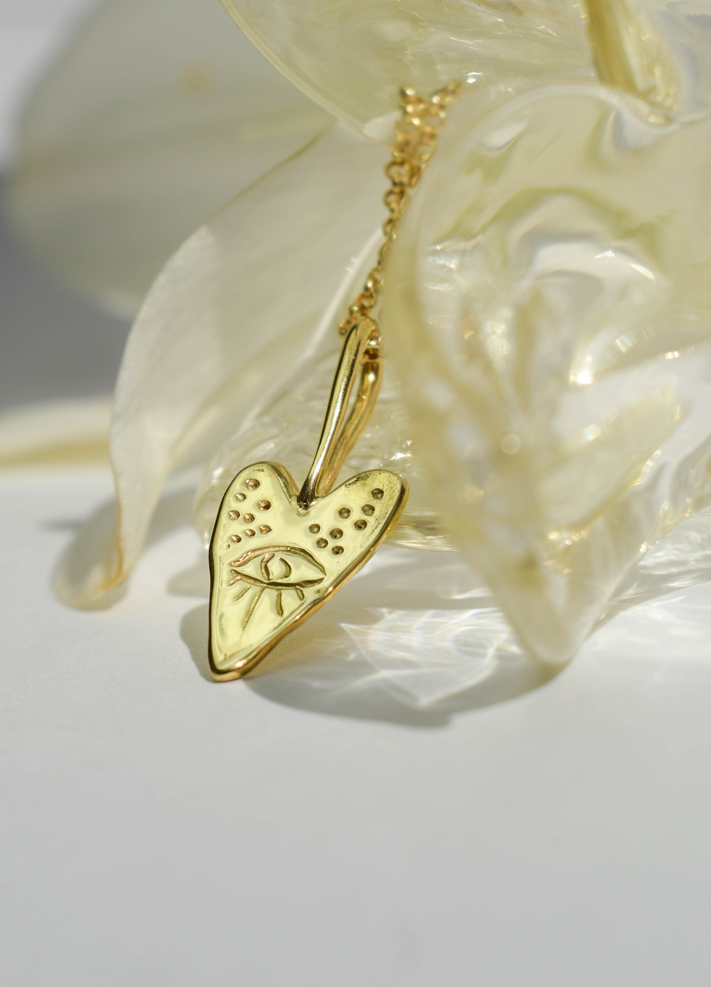 Heart necklace with an eye