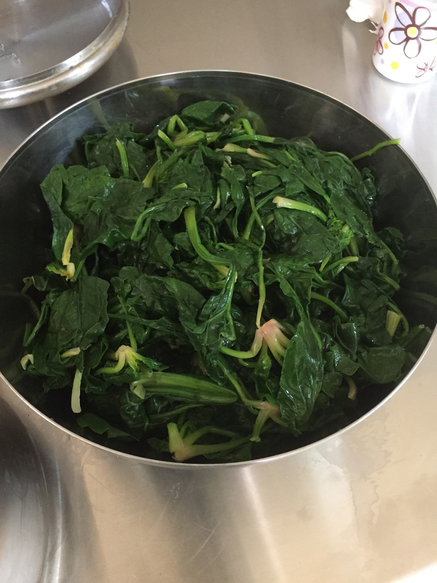 Screws with fresh vegetables