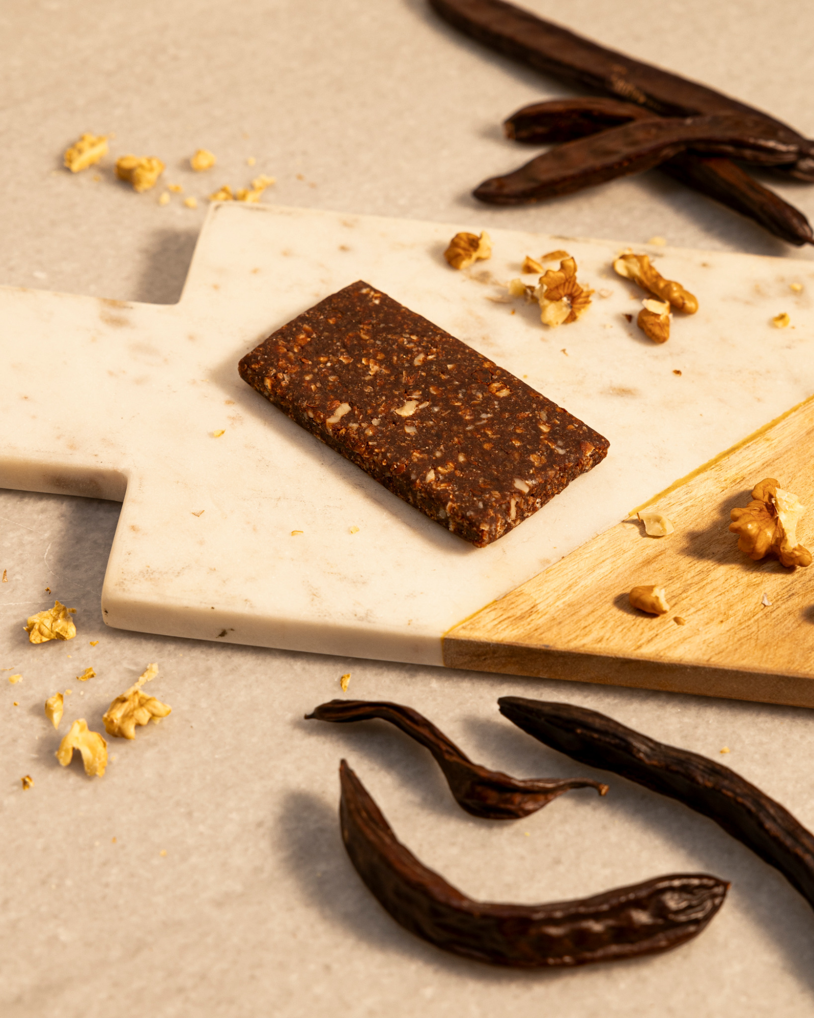 Μπάρα Αχταρμάς με Χουρμά & Χαρούπι