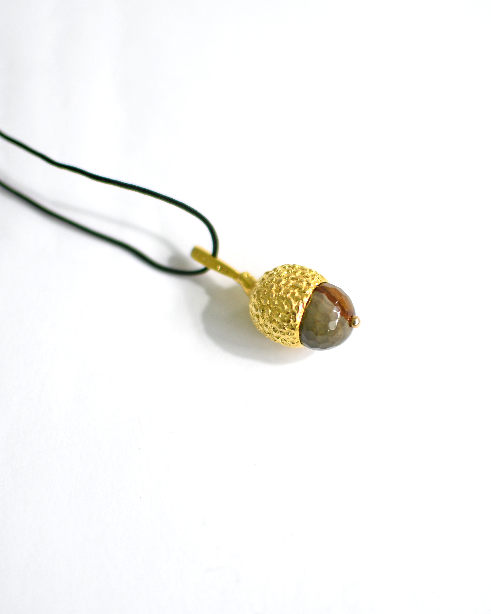 Ασημένιο κολιέ βελανίδι