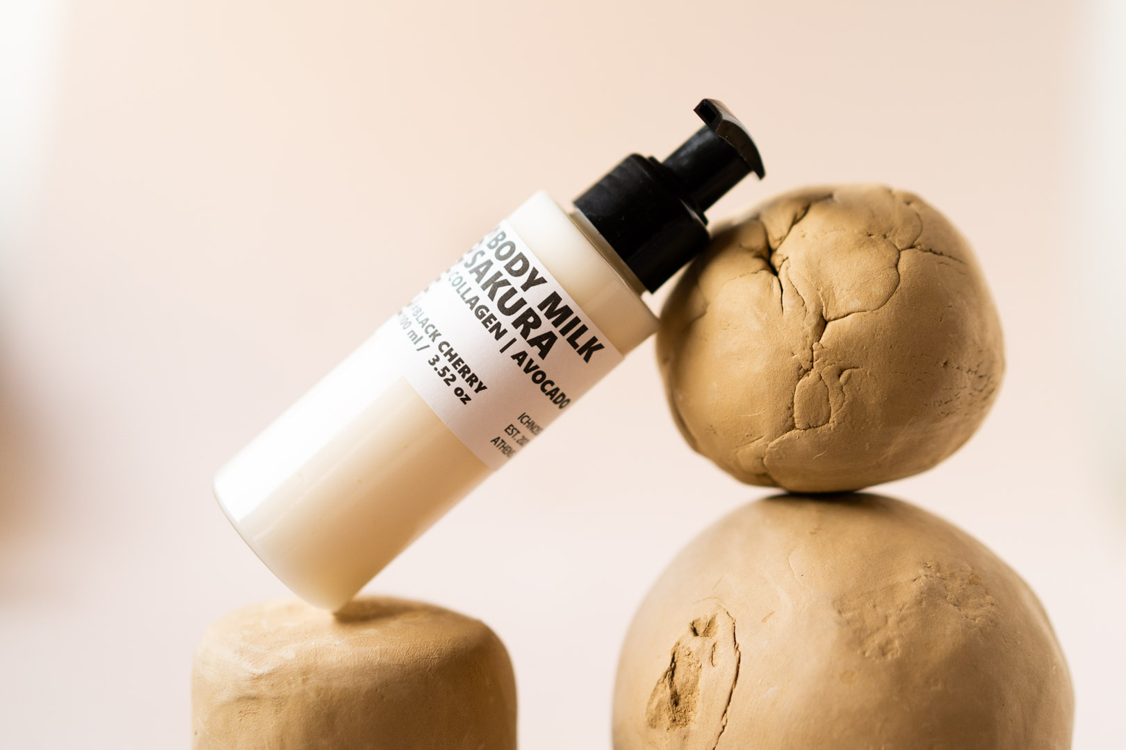 Body milk Sakura (Black cherry)