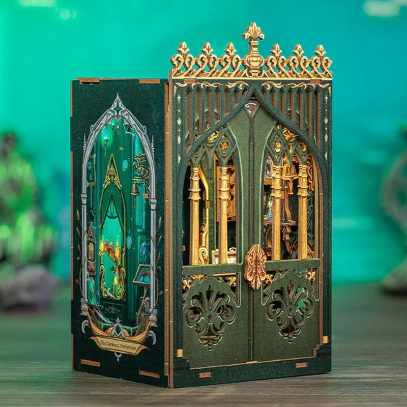 Τα Μαγικά Βότανα του Σκότους – The Darkness Herbarium – book nook