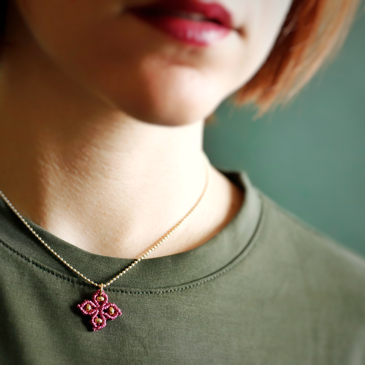 Μενταγιόν Μακραμέ “Σταυρός