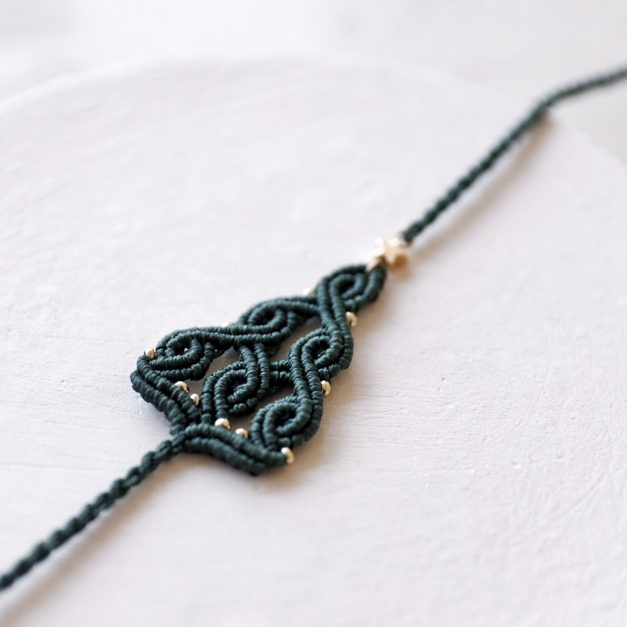 Βραχιόλι Μακραμέ “Χριστουγεννιάτικο Δέντρο”