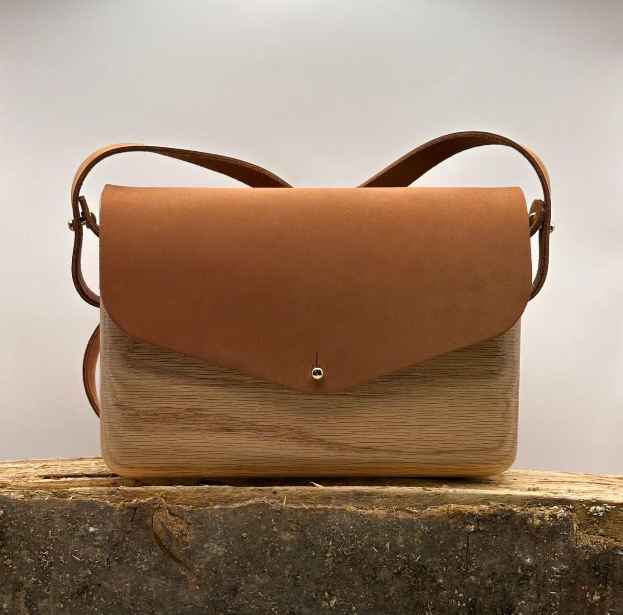 FORE Aya
wooden purse