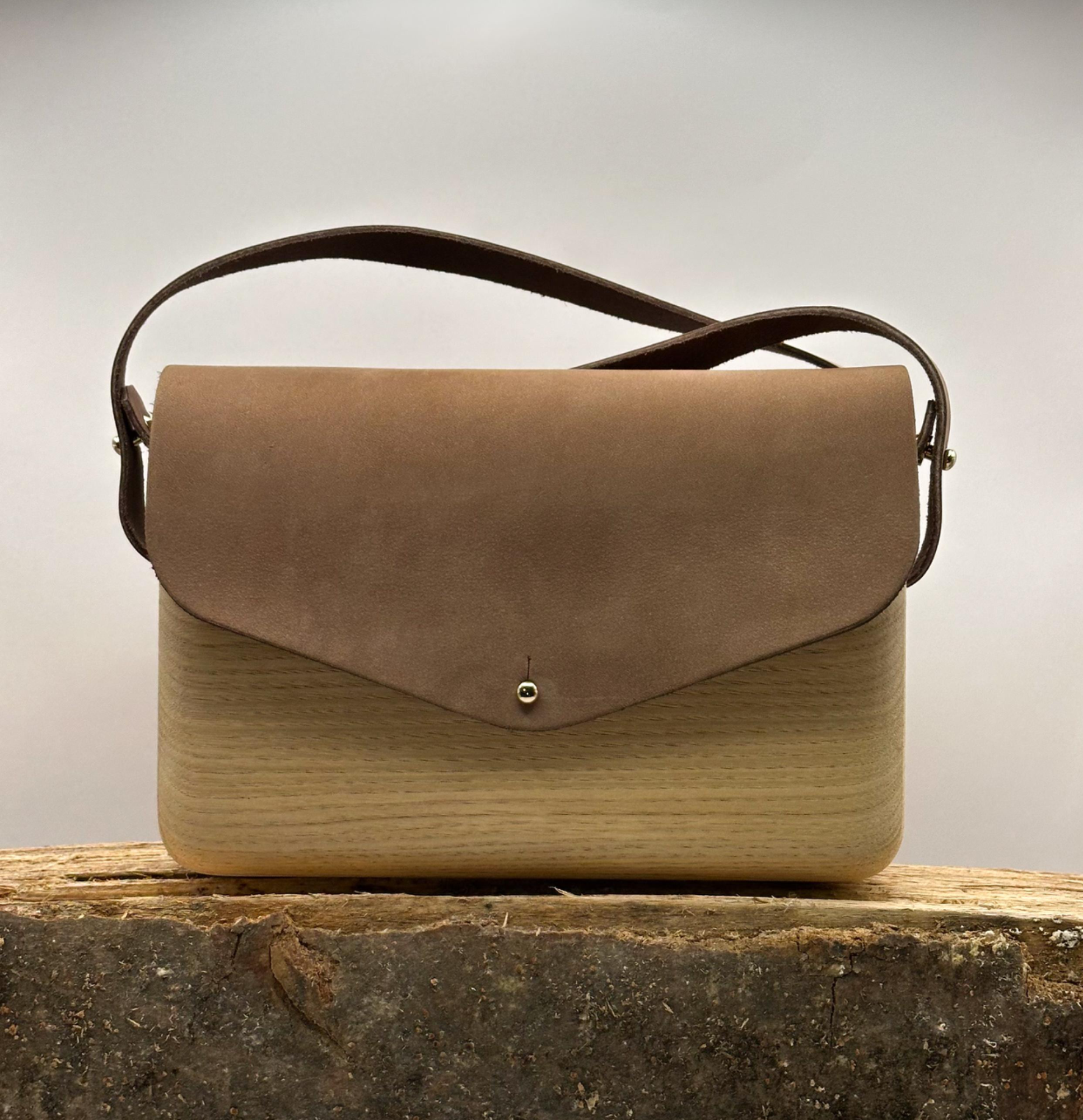 FORE Aya 
wooden purse