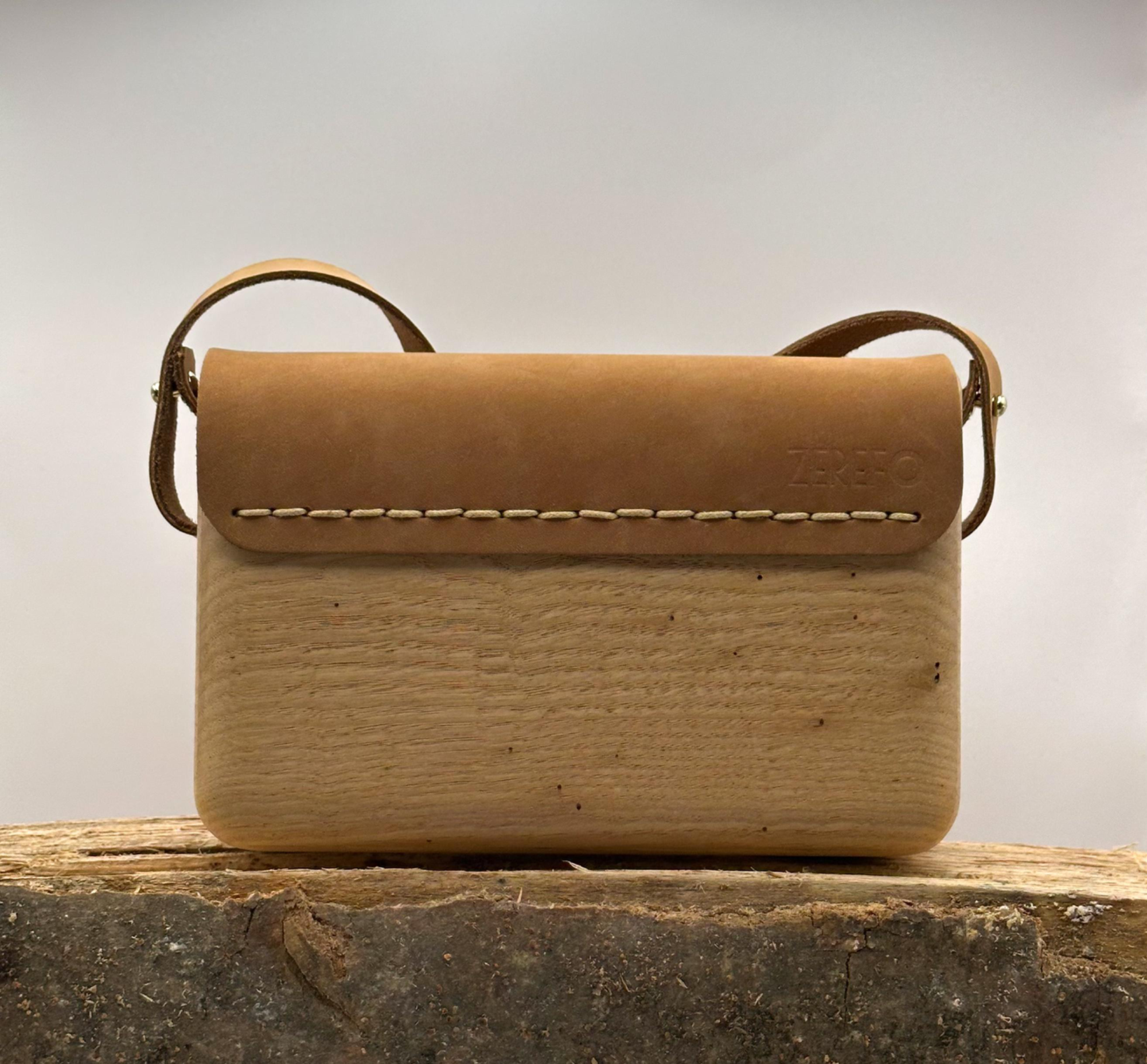 FORE Aya
wooden purse
