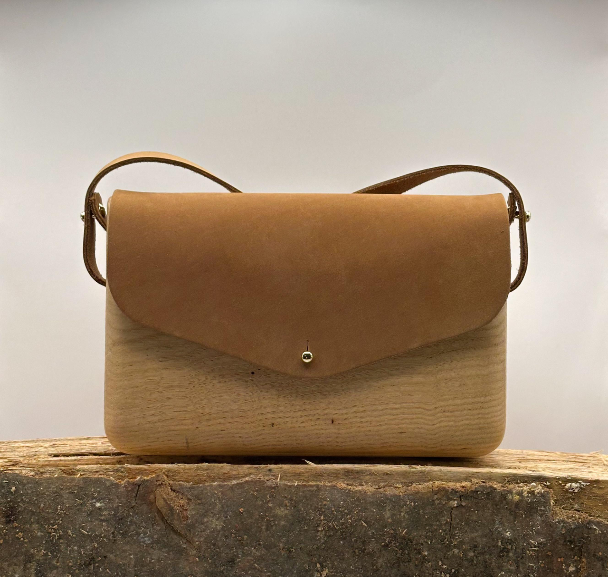 FORE Aya
wooden purse