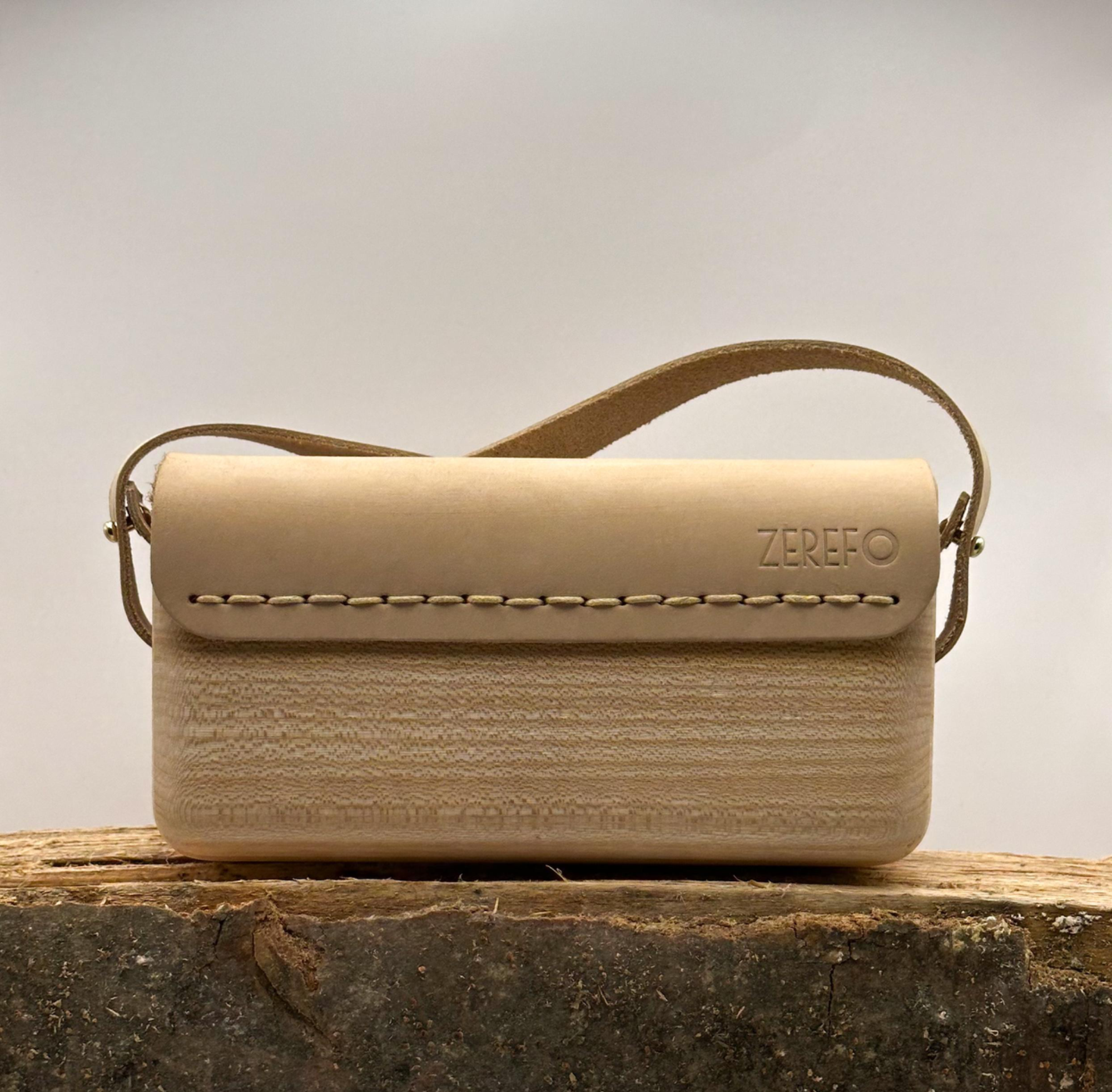 FORE Mai 
wooden purse
