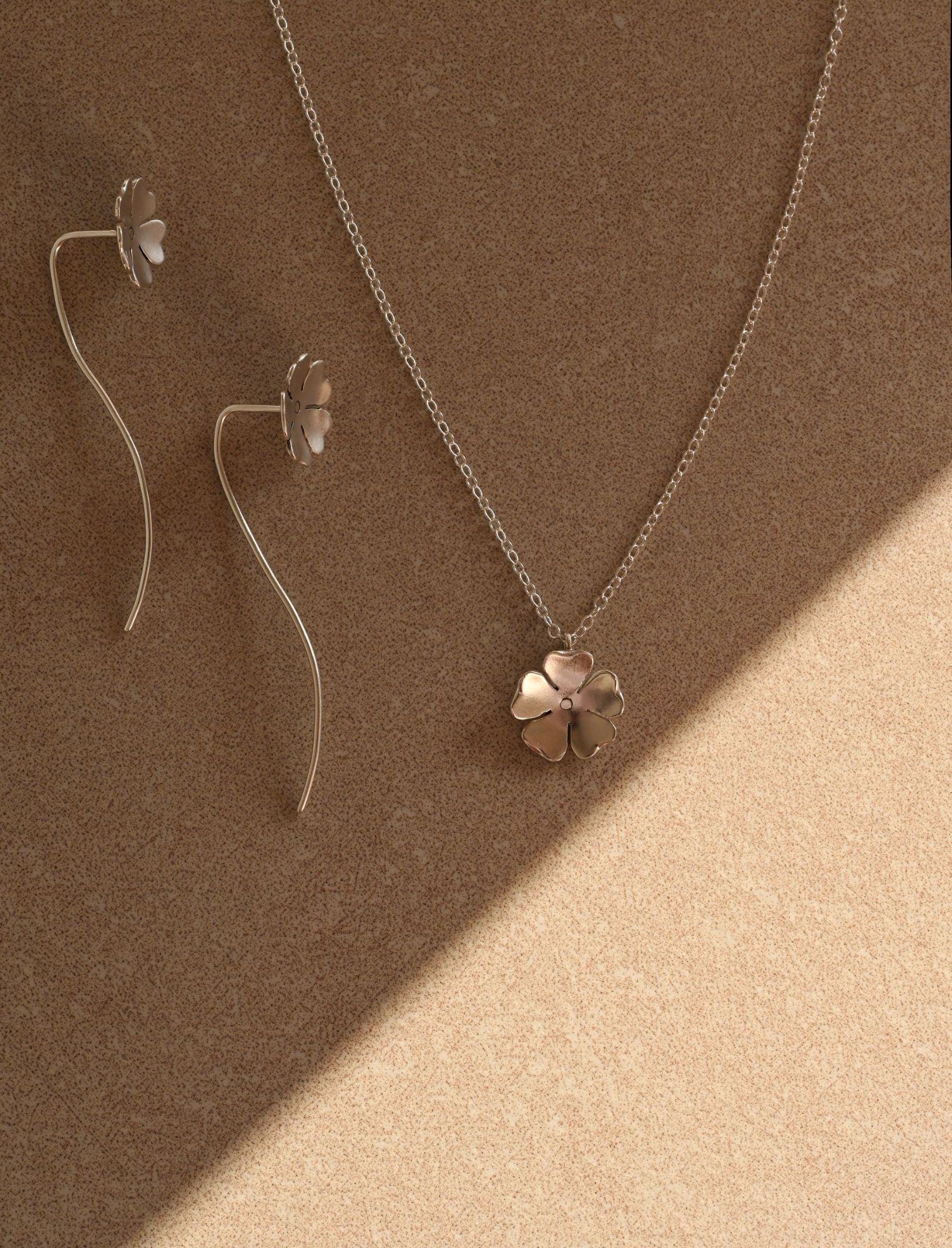 Daisy necklace 
