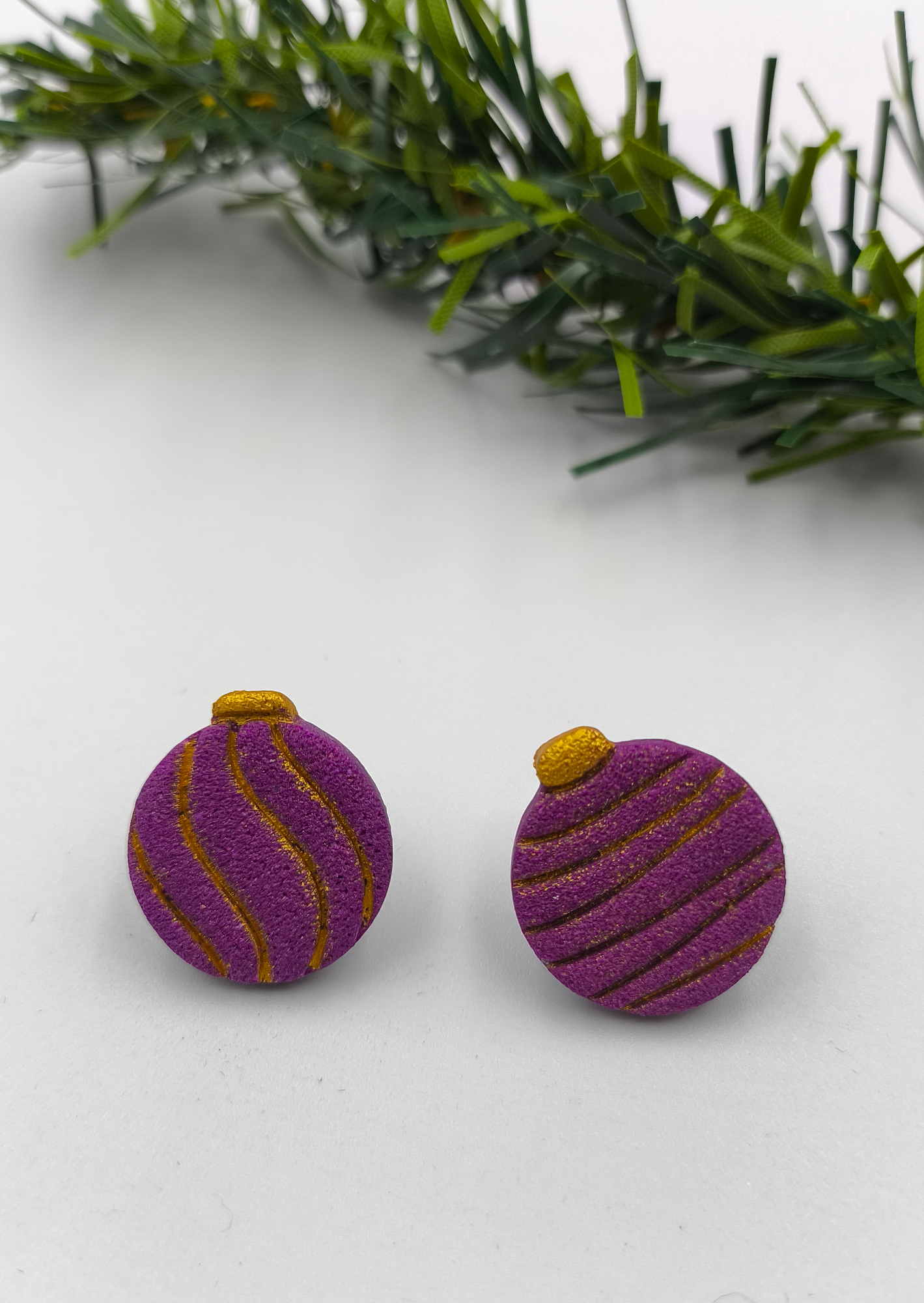 Christmas Balls Studs