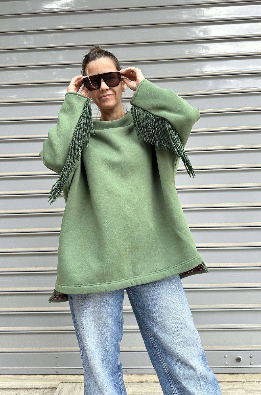 Χειροποίητο πράσινο φούτερ πουλόβερ με κρόσσια