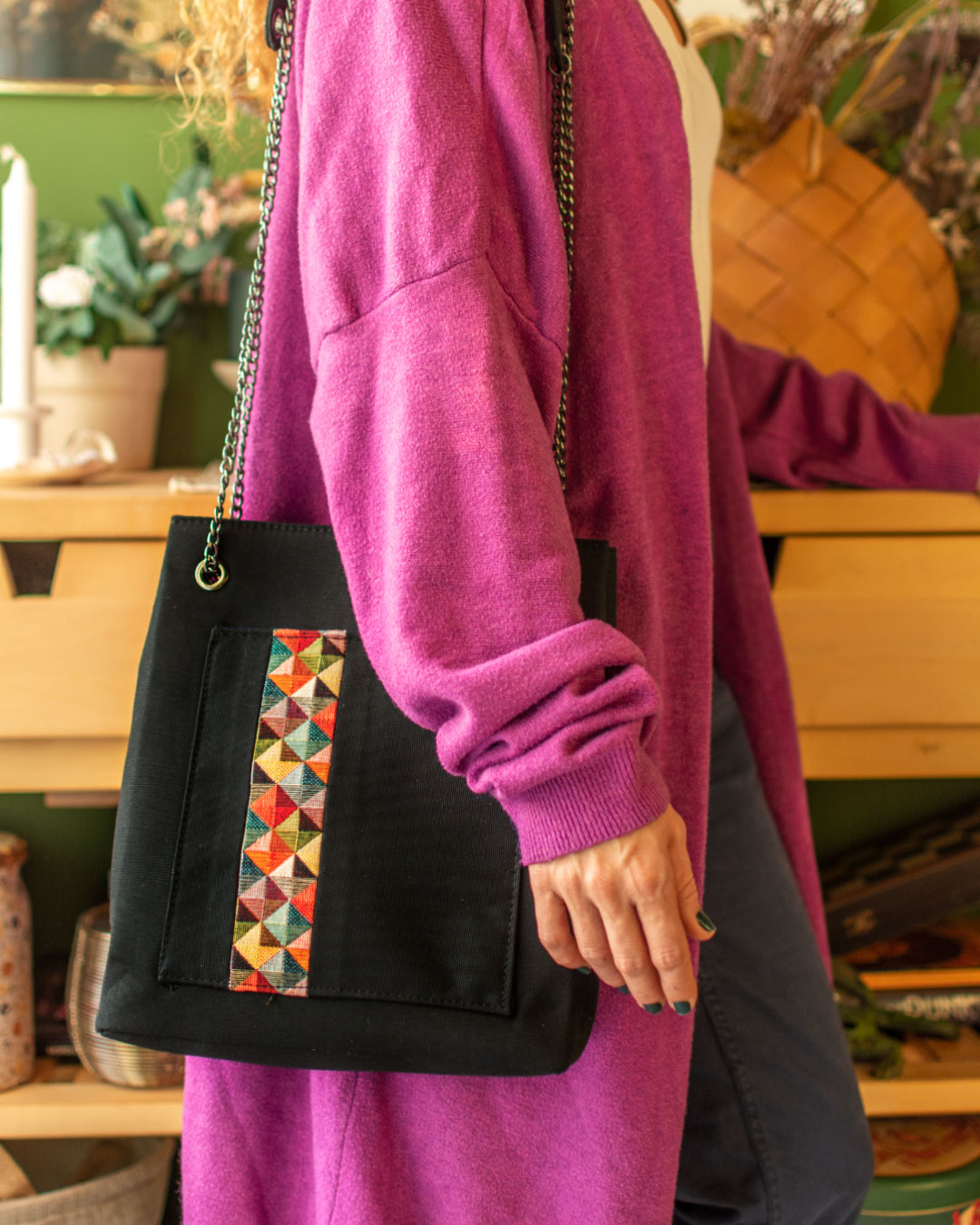 Tσάντα ώμου με πολύχρωμη τρέσα (σε 3 χρώματα)