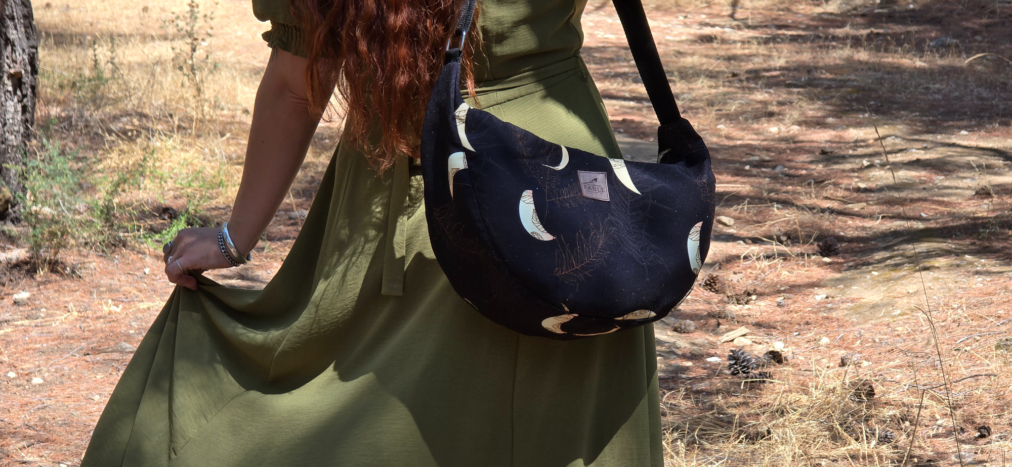 Lunaris - Crescent Bag