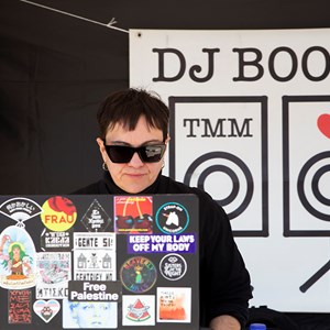 DJ 1